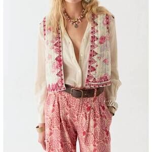 NEW MAISON HOTEL ramona vest in candy roses